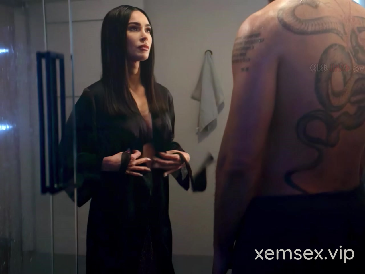 Ảnh thumbnail của BST Nữ Diễn Viên Nổi Tiếng Hollywood Nude Lộ Bím, Bú Vú, Thổi Kèn, Threesome Trên Phim #25