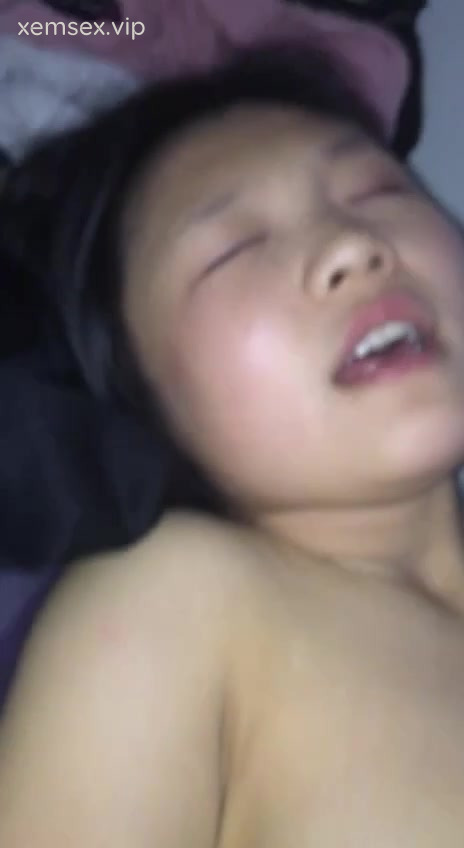 Ảnh thumbnail của Cô Bé Ngượng Ngùng