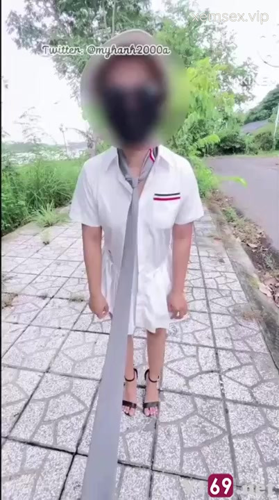 Dâm Nữ Myhanh2000 Chuyên Show Hàng Trước Mặt Người Lạ #10