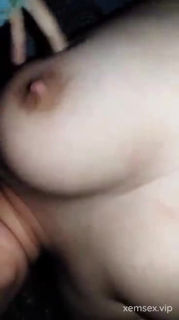 Ảnh thumbnail của Em Gái Học Sinh Vú To Cực Căng