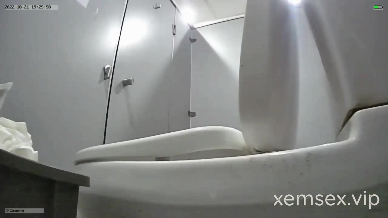 Quay Lén WC Các Em Xinh Tươi #22