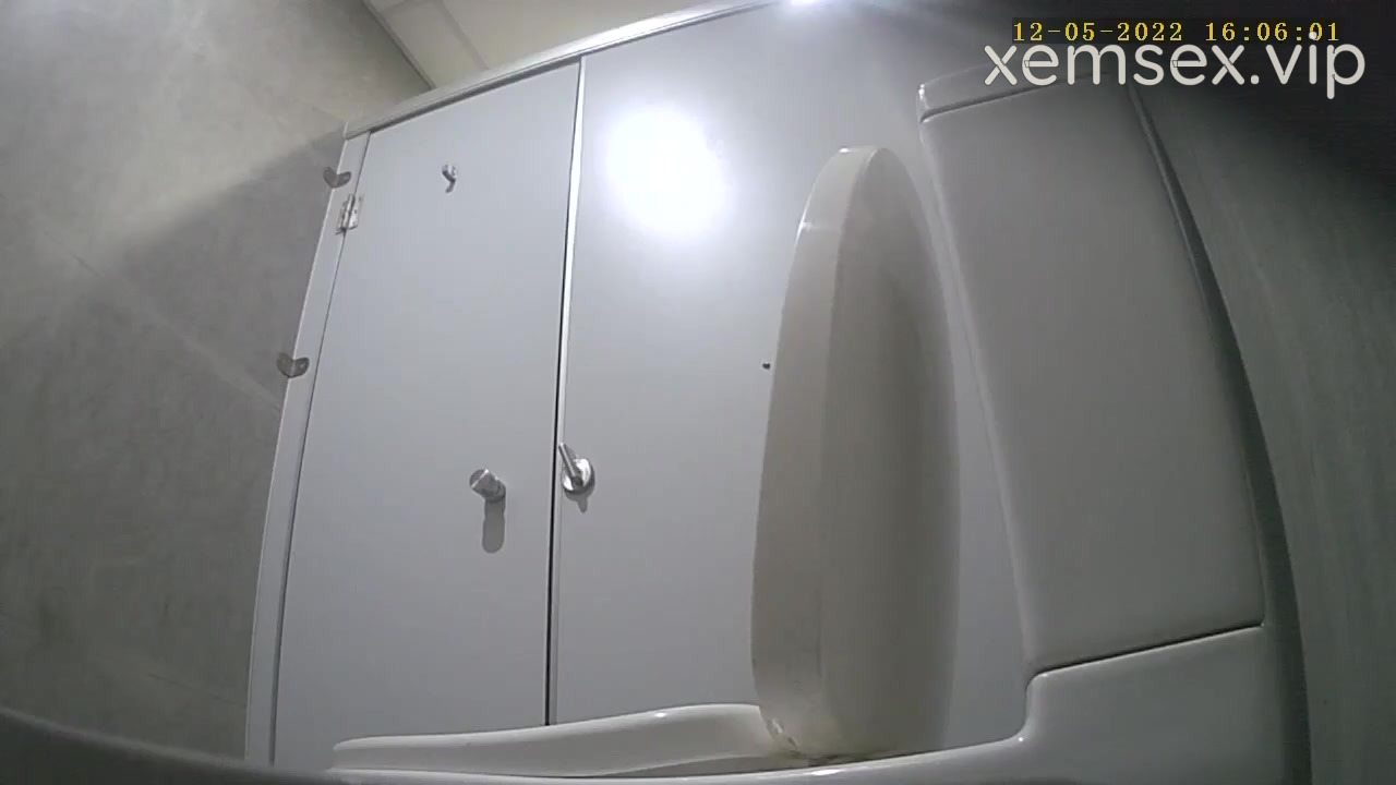 Quay Lén WC Các Em Xinh Tươi #5