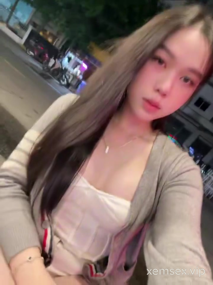 Ảnh thumbnail của Siêu Phẩm đã Xinh Còn Dâm Cho Ny đụ Bạn Thân #1