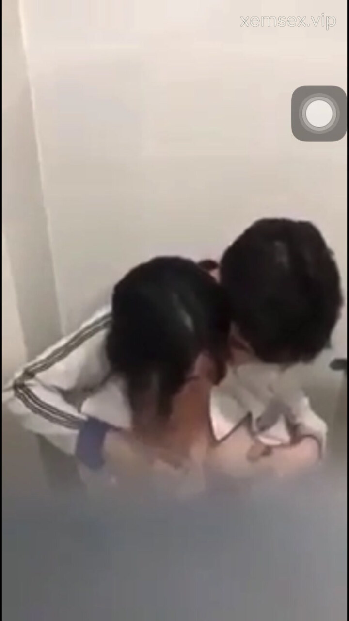 Vài Clip Học Sinh Bú Cu Trong Wc Trường Học #5